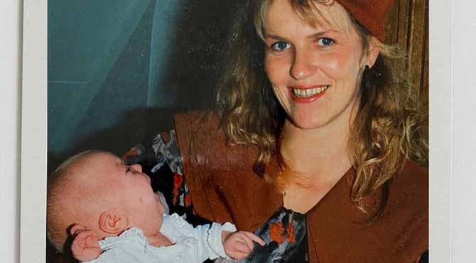 I Started Working as a Maid for a Wealthy Family, but Then I Found a Childhood Photo of Me and My Mom in Their House โ Story of the Day