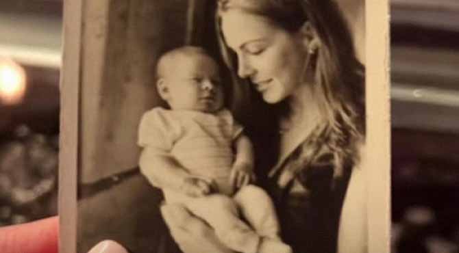 I Started Working as a Maid for a Wealthy Family, but Then I Found a Childhood Photo of Me and My Mom in Their House โ Story of the Day