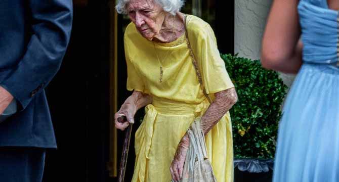 I Threw My Grandma Out of My Wedding for Bringing a Dirty Bag of Walnuts โ Two Days After She Died, I Opened It and Collapsed