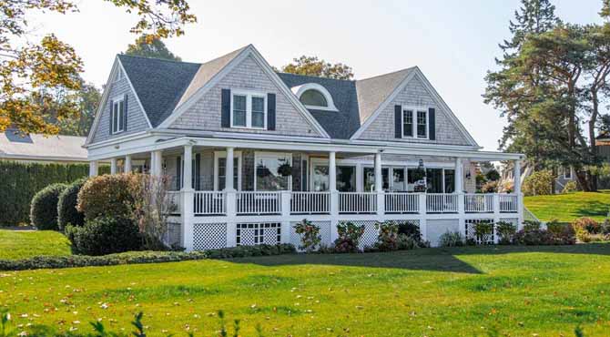 Rich Man Gifted Me a House Because I Was a Struggling Mom of Triplets – but inside, I Found an Unexpected Letter from Him