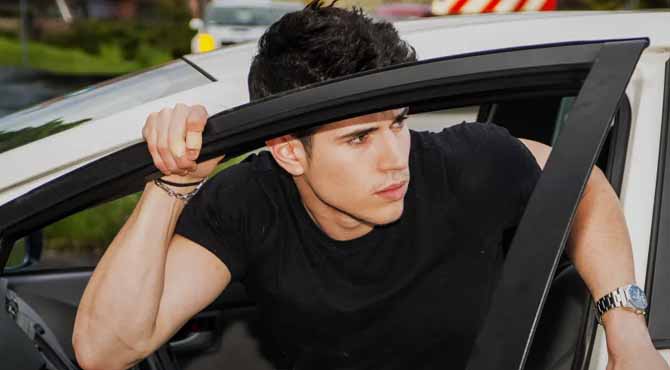 My Boyfriend Kicked Me out after Learning I’m Pregnant, 26 Years Later My Son Paid Him a Visit – My Story