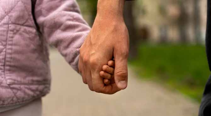 I Picked up My 5-Year-Old from Kindergarten When She Suddenly Said, ‘Daddy, Why Didn’t the New Daddy Pick Me up like He Usually Does?’