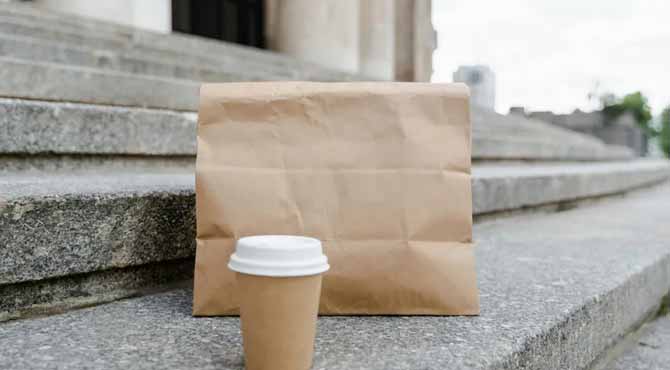 Little Girl Brought Food to Elderly Woman for 3 Years – On Her 18th Birthday, She Received a Reward