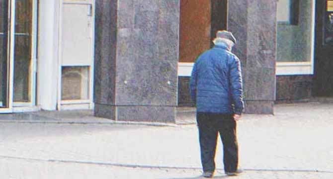 After 50 Years, Elderly Woman’s First Love Appears on Her Doorstep – Story of the Day