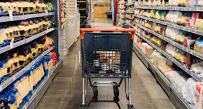 I Paid for a Poor Man’s Groceries – and Noticed He Was a Carbon Copy of My Late Husband