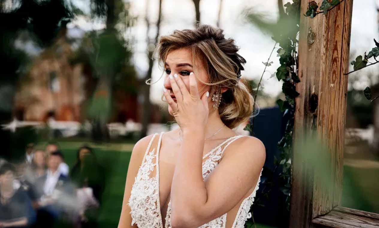 I Wore a Thrift-Store Dress to a Wedding – People Snickered, but Then the Groom’s Mother Stood up and Left Me Speechless