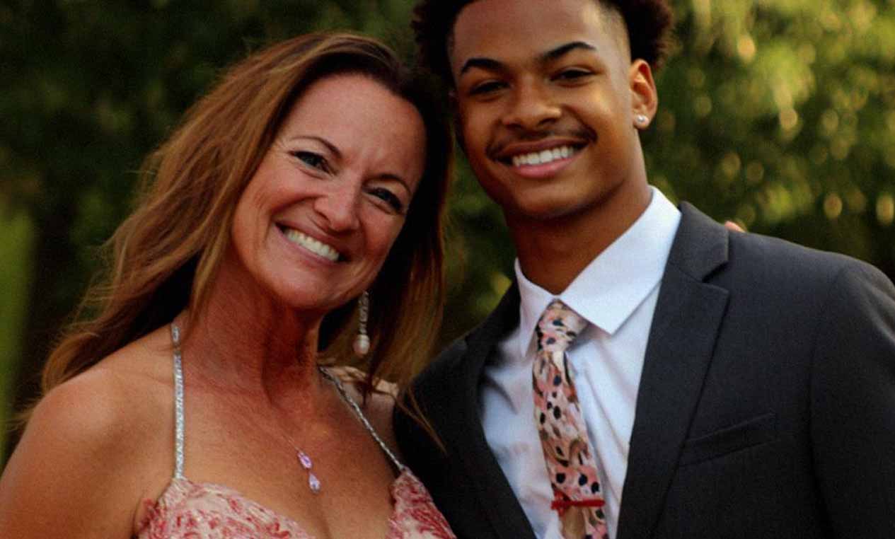 I Took My Mom to Prom Because She Missed Hers Raising Me – My Stepsister Humiliated Her, so I Gave Her a Lesson She’ll Remember Forever