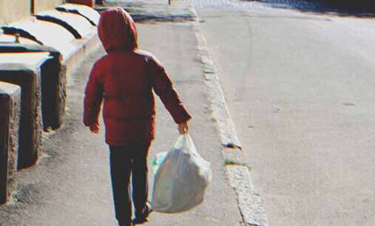 I Followed a Little Boy Who Took Leftovers from My Restaurant Every Day – I Was Shocked When I Learned Why He Did It