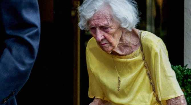 I Threw My Grandma Out of My Wedding for Bringing a Dirty Bag of Walnuts โ Two Days After She Died, I Opened It and Collapsed