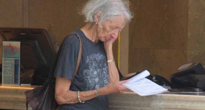 My Aunt Planned a Trip to Celebrate My Grandmaโs Retirement โ But in the End, They Made Her Pay for the Whole Trip