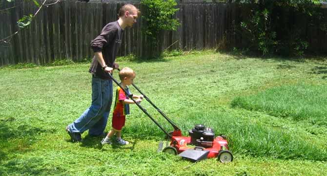 I Mowed My Elderly Neighbor’s Lawn — Days Later, I Was Unexpectedly Handed a Private Jet Ticket
