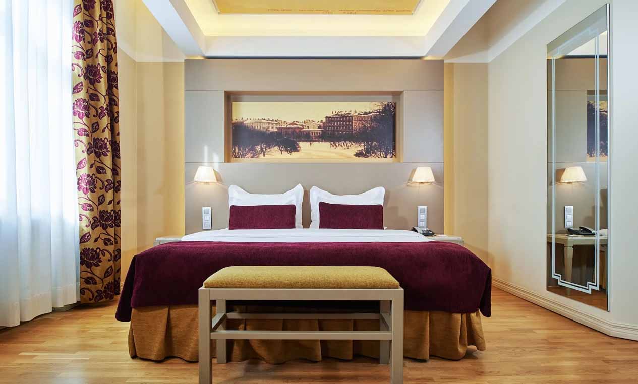 Husband Sent Me & the Kids to a Hotel for a Week – I Thought He Was Cheating, but the Truth Was Unbelievable