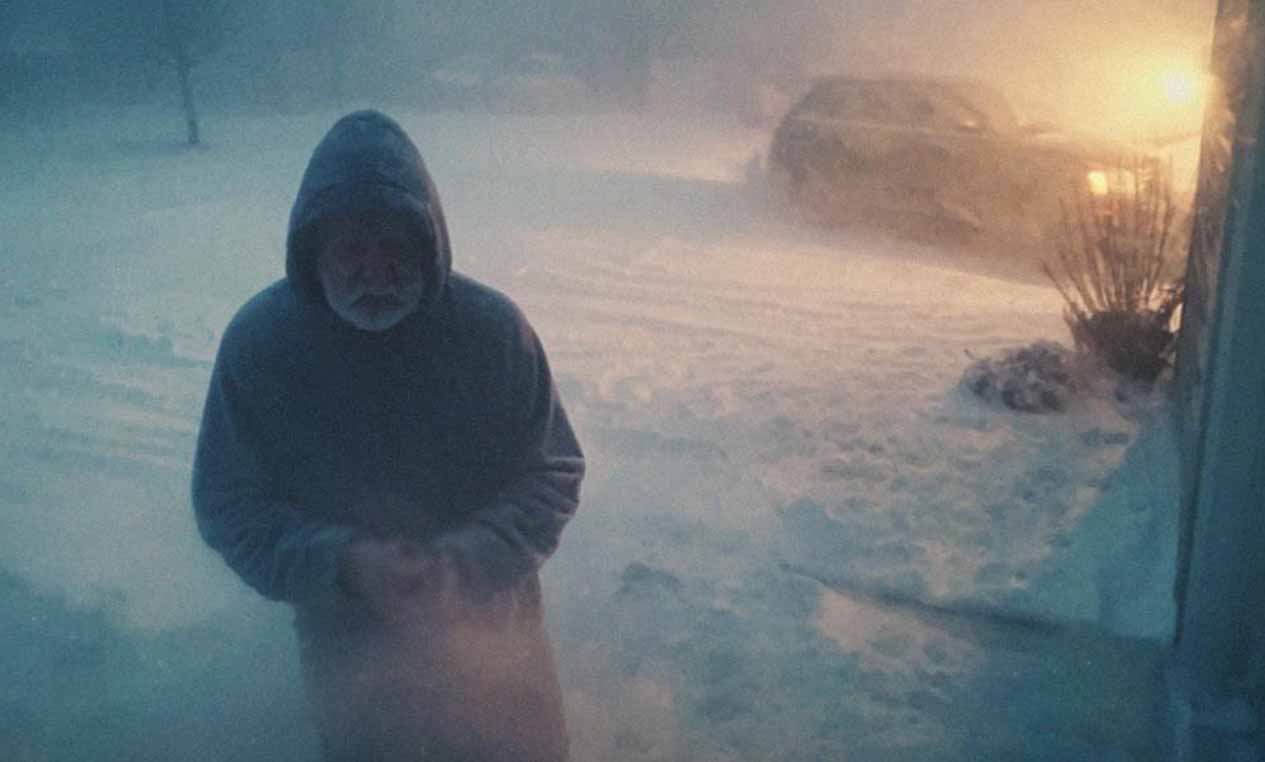 I Let a Homeless Man Sleep in My Garage During a Blizzard โ The Next Day, I Got a Call from the Bank