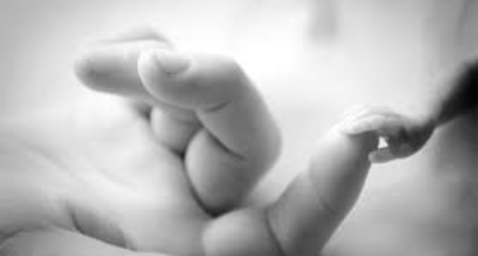 I Lost One of My Twins During Childbirth โ but One Day My Son Saw a Boy Who Looked Exactly Like Him