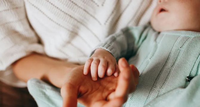 I Became the Guardian of My Four Grandchildren at 71 – Six Months Later, a Huge Package Arrived with a Letter from My Late Daughter That Turned My Life Upside Down