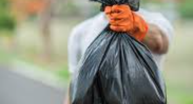 My Classmates Mocked Me for Being a Garbage Collector’s Son – on Graduation Day, I Said Something They’ll Never Forget