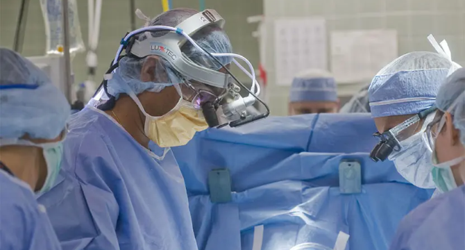 I Underwent Major Surgery for My Illness – Then I Saw the Exact Same Birthmark on My Doctor