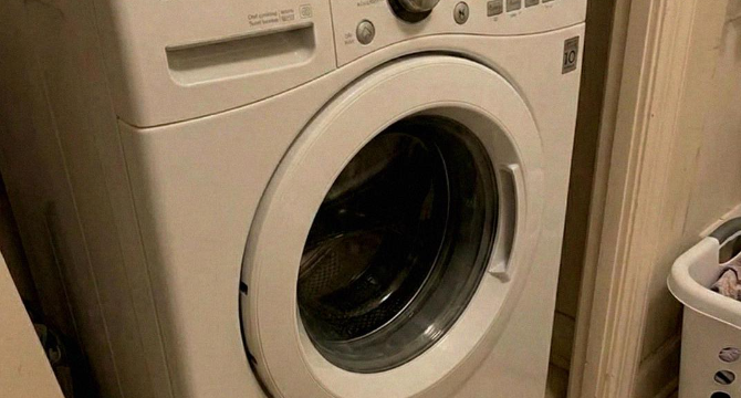 I Bought a Used Washing Machine at a Thrift Store – When I Opened It at Home, I Was Speechless