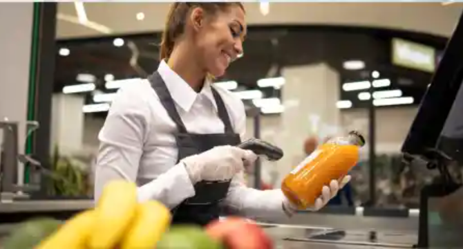 I Paid for an Elderly Man’s Bread After He Tried to Take It – The Next Morning, a Dozen Official Vehicles Showed Up at My House