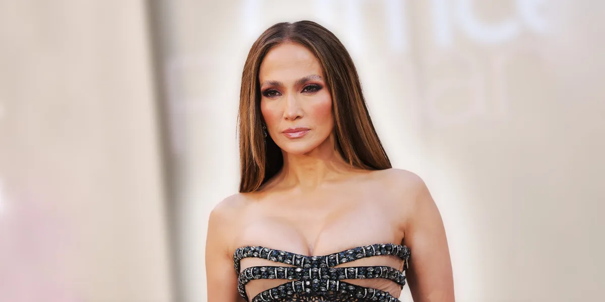 Jennifer Lopez Sparks Buzz After Curious Exchange with Savannah Guthrie on Live TV