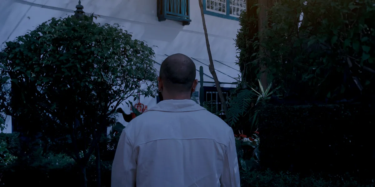 I Took My Fiancé to Visit My Parents — He Ran Out Screaming ‘I Can’t Believe It!’ in the Middle of the Night